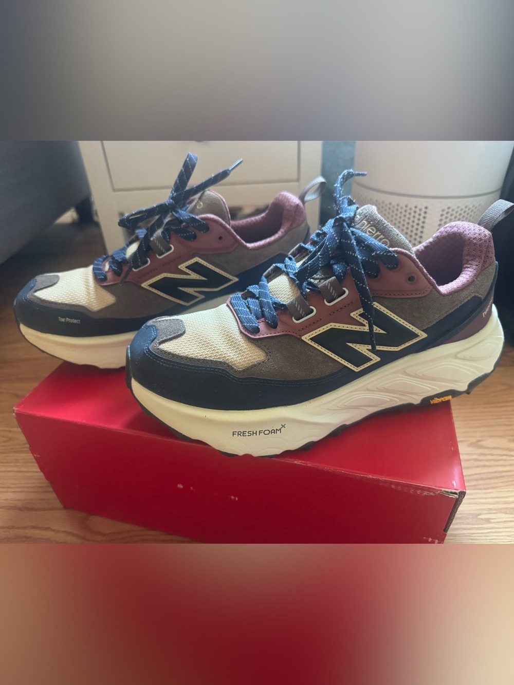 New Balance Fresh Foam x Hierro Trek Mens 9.5 2E